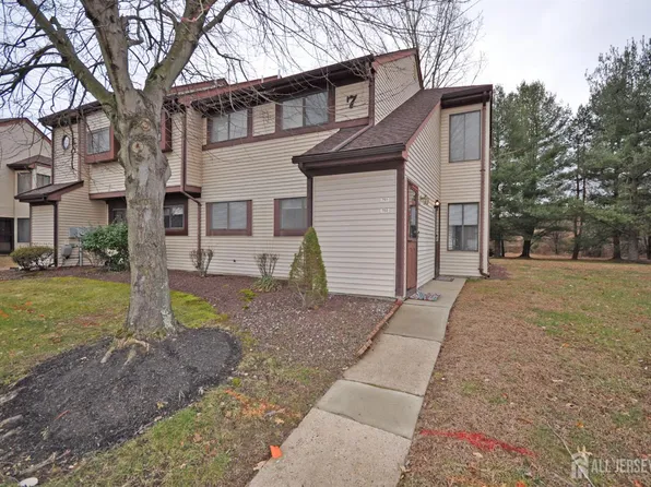 701 Jacob Ct, Dayton, NJ 08810