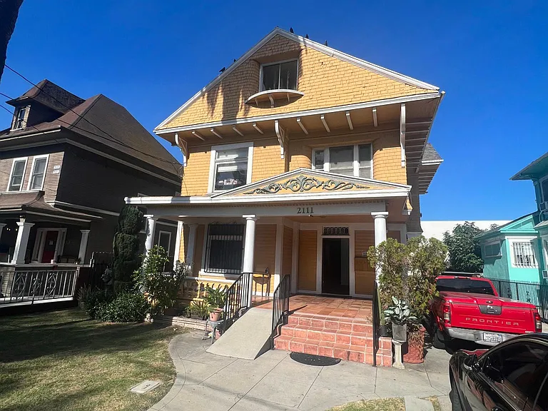 2111 S Union Ave #4 — Photo 6