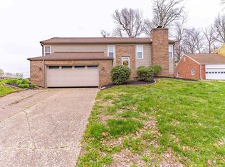 5066 E Timberwood Dr, Newburgh, IN 47630