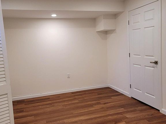 3rd image of 9292 Bailey Ln