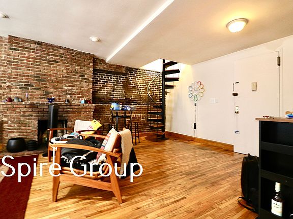 5th image of 128 W 73rd St APT 4A