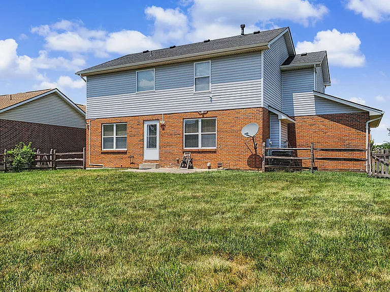 7973 Seabury Ct — Photo 53