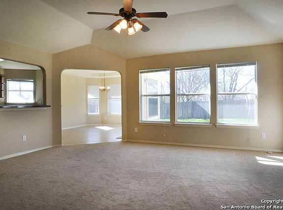 3rd image of 407 Deer Creek Dr