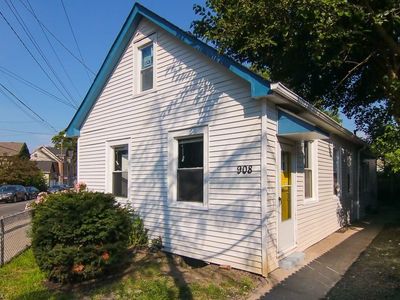 908 Starkweather Ave, Cleveland, OH, 44113