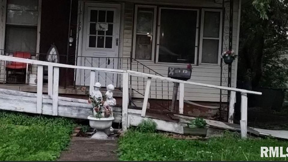 1st image of 2129 N 16th St