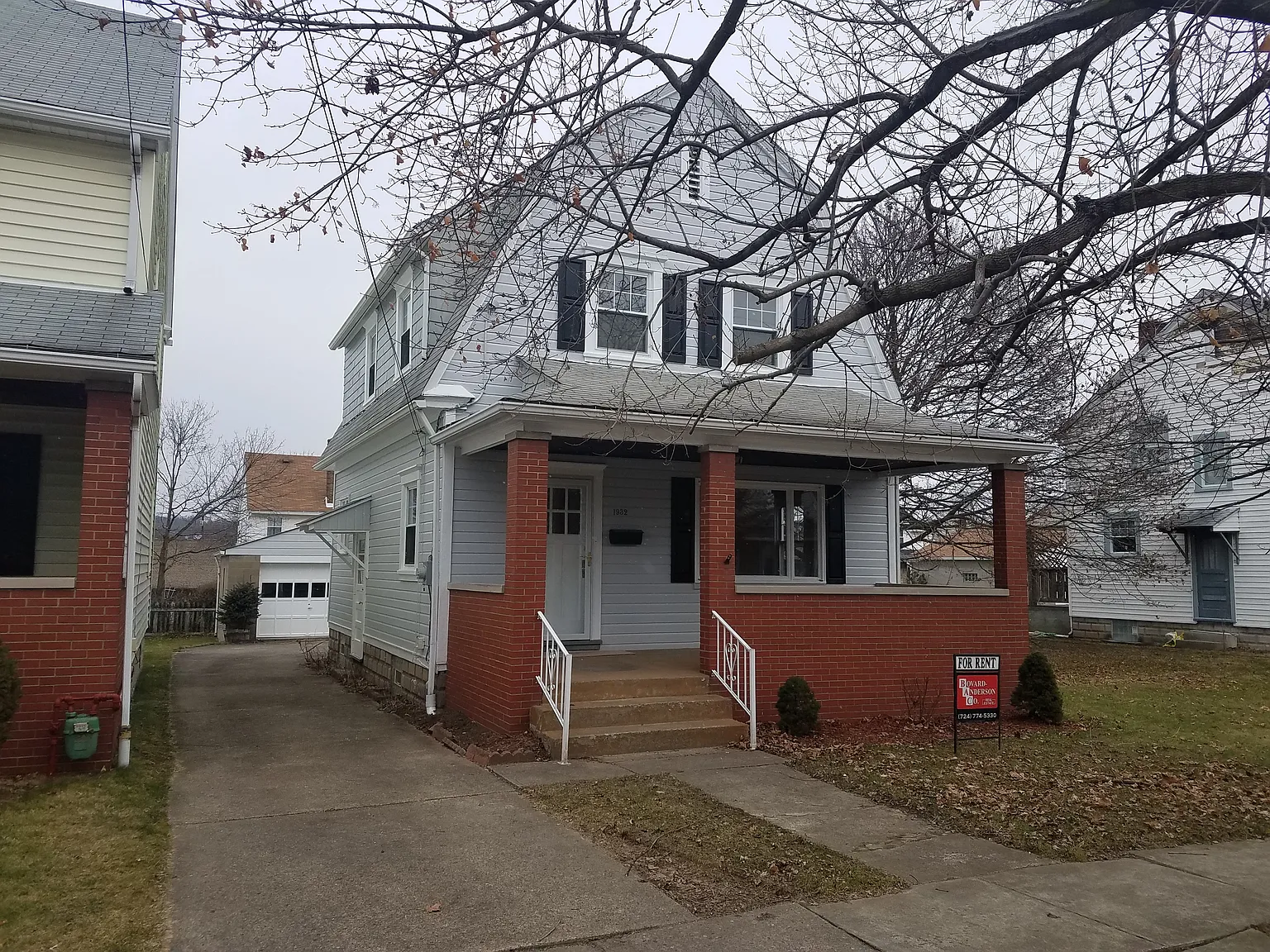1932 McLean St photo 1