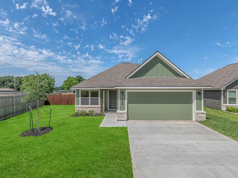 2807 Messenger Way — Photo 1