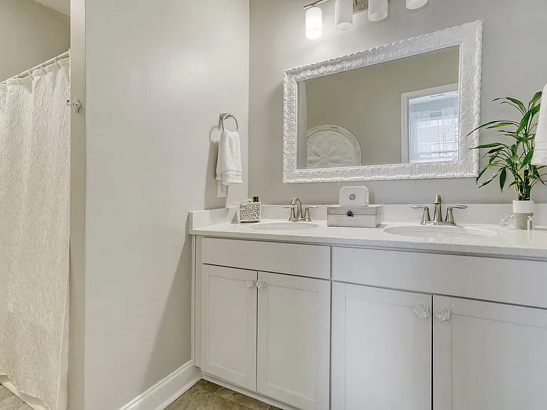 7793 Montview Rd — Photo 5