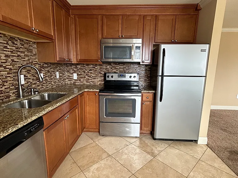 915 N Washington Ave #106 — Photo 5