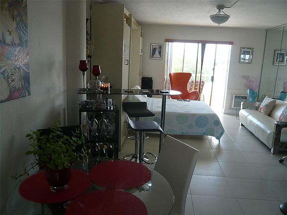 3rd image of 7904 West Dr APT 0205