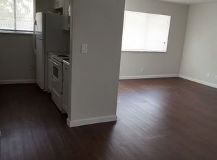 802 W Tiffany Dr APT 4, Mangonia Park, FL 33407