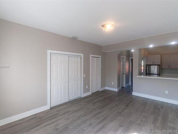 3rd image of 1440 Euclid Ave APT 7