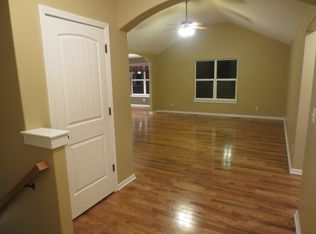 1040 Highland Ridge Dr, Manhattan, KS 66503