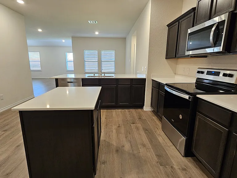 1441 Stuarts Forest Dr — Photo 17