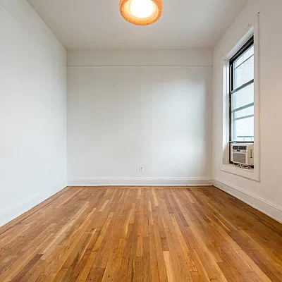 Rented by Nooklyn NYC LLC | media 10
