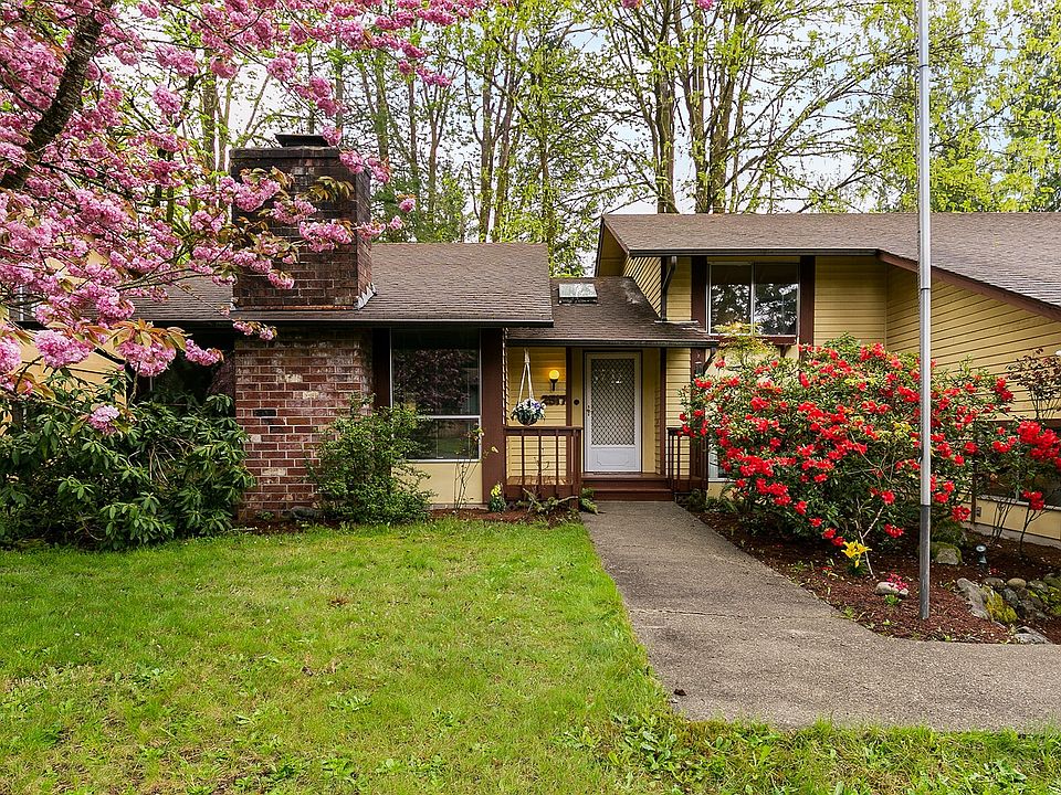 1st image of 2517 18th Ave NW
