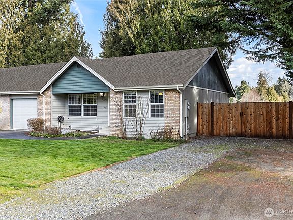 2nd image of 15207 15209 95th Avenue Ct E