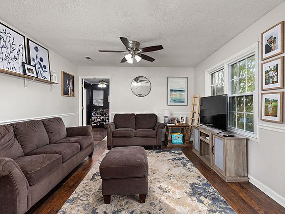 5th image of 274 Chandler Dr