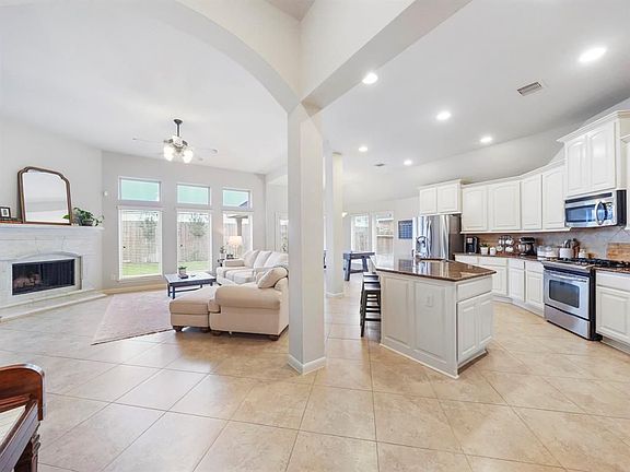 5th image of 6534 Arroyo Springs Ln