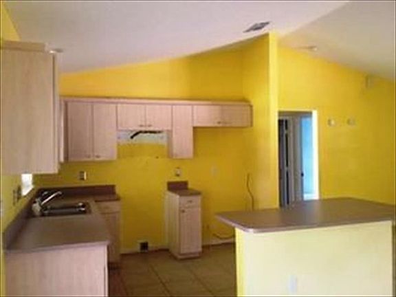 3rd image of 3662 SW Conibear St