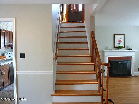 4th image of 1411 Falcon Dr