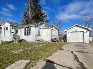 37 Grove St, Corry, PA 16407