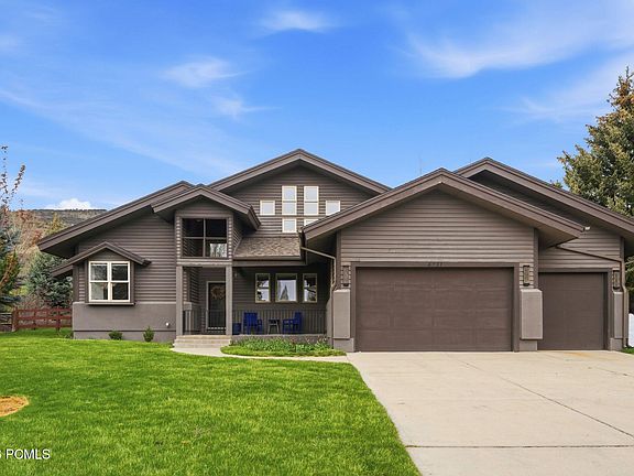 3rd image of 4721 Winchester Ct