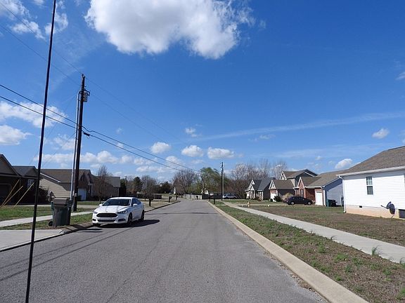 5th image of 436 Princeton Dr