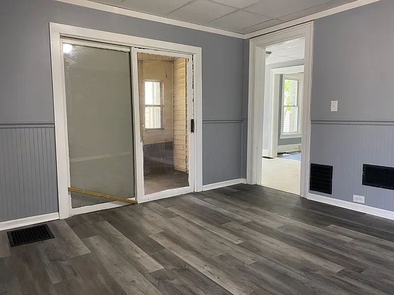 60 Center St — Photo 26