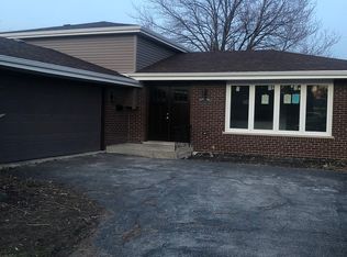 17543 Wright St, Lansing, IL 60438