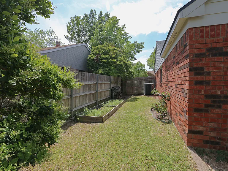 212 Aspenway Dr — Photo 27