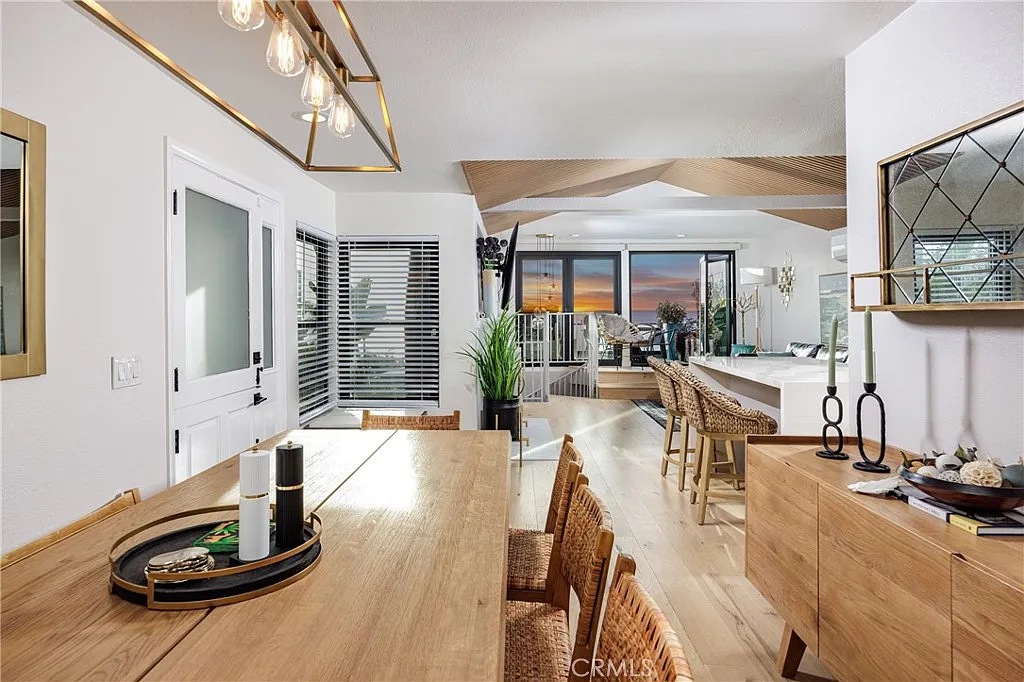 3 bed, 1500 sqft, $9,999 — Photo 2
