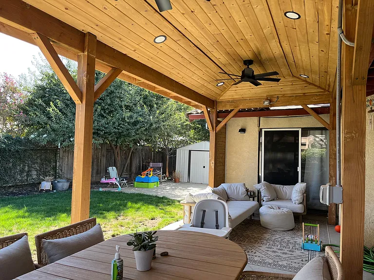 205 Lilac Ave — Photo 7