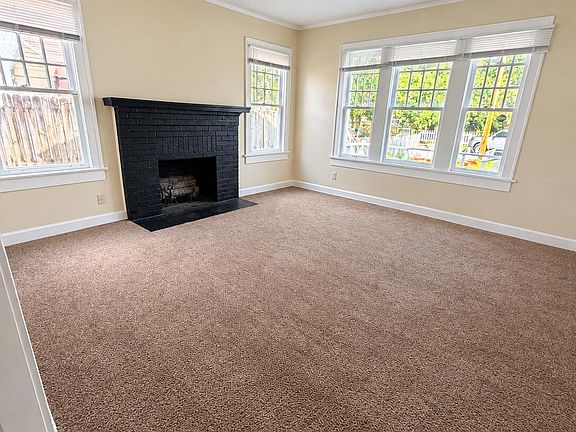 3rd image of 2216 Kelly Ave