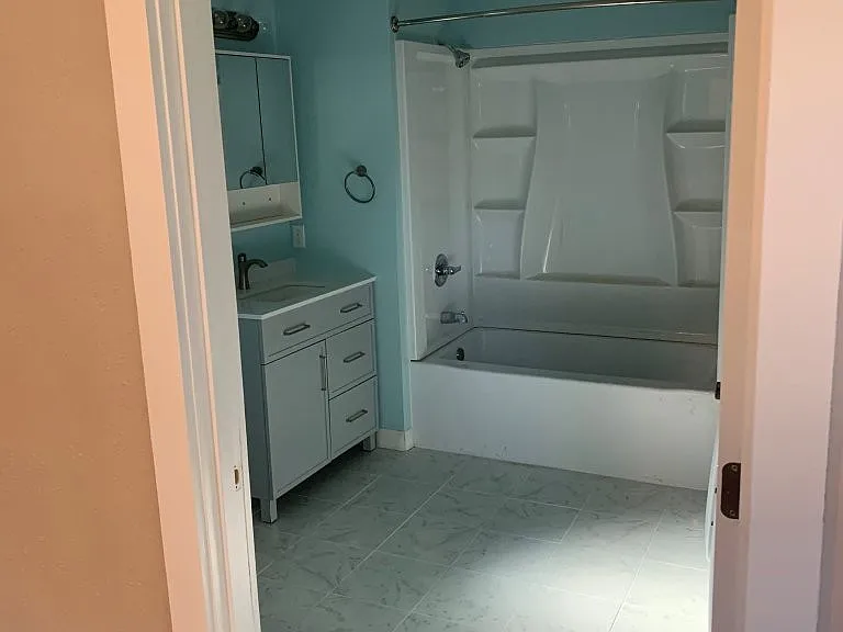 135 Vancouver Ave — Photo 3