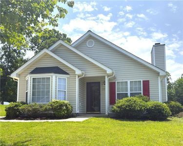 729 Foxridge Rd, Greensboro, NC, 27406