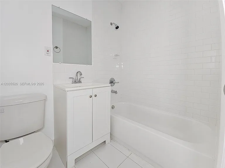 6601 SW 10th St #2 — Photo 7