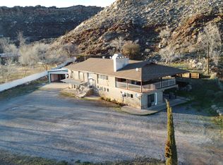 423 W Buckeye Reef Rd, Leeds, UT 84746