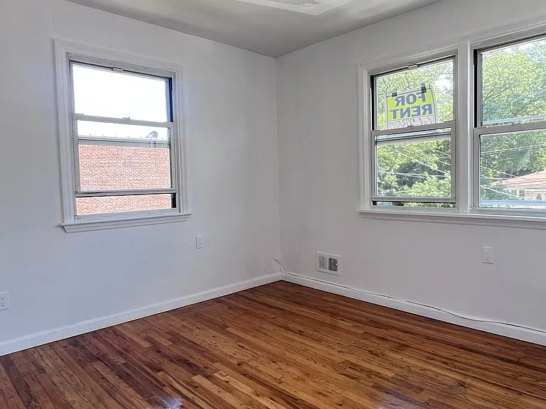 40 Bradley Ave #2 — Photo 5