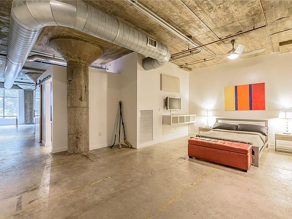 4th image of 101 N 12th St #4