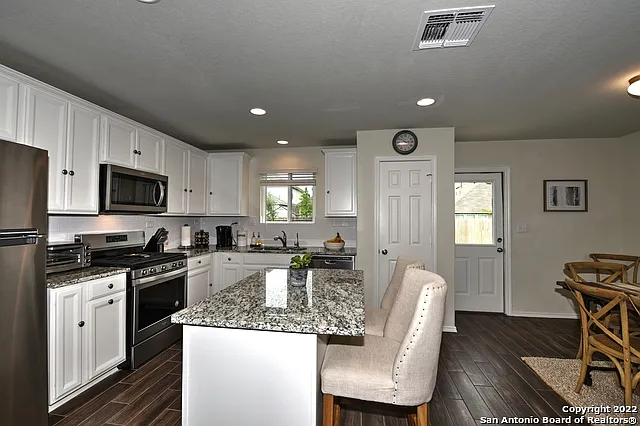 7807 Cottonwood Rdg — Photo 15