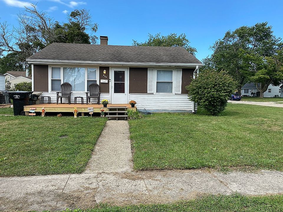 1st image of 929 Birchwood Ave