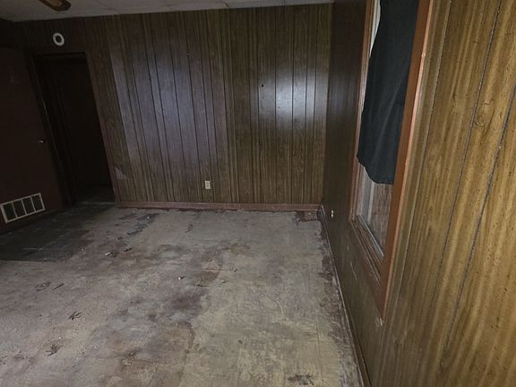 3rd image of 2448 E Wood St