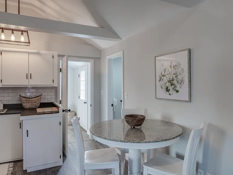 18 Oak Cir — Photo 36