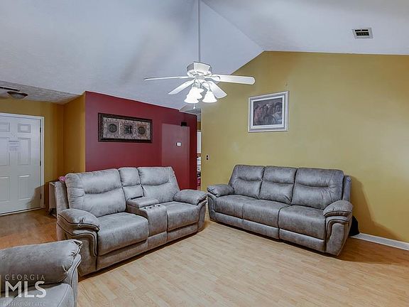 5th image of 1031 Appian Way