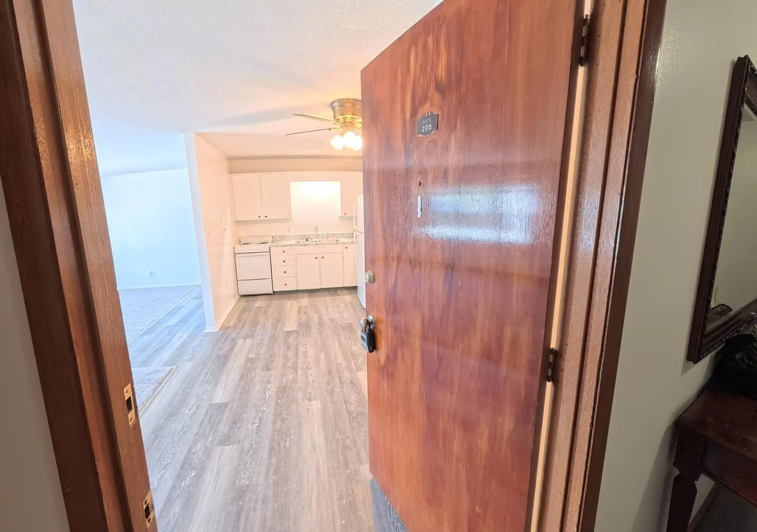 401 SW Elm St - 205 — Photo 3