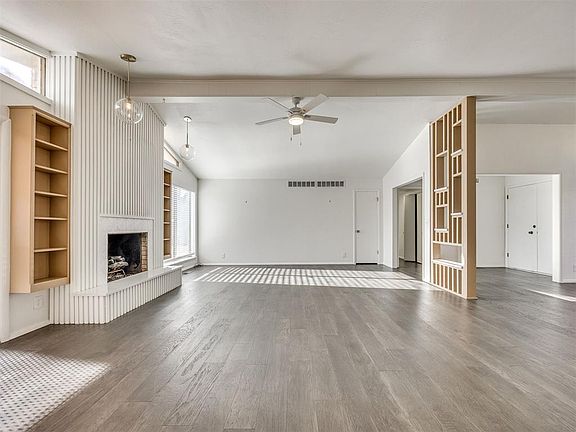 5th image of 6712 N Saint Clair Ave