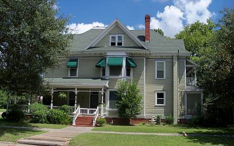 1st image of 641 Pine Ave