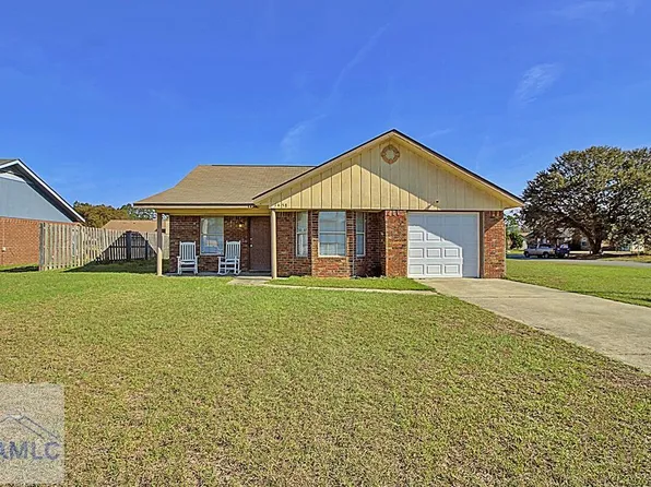 1458 Victory Cir, Hinesville, GA 31313