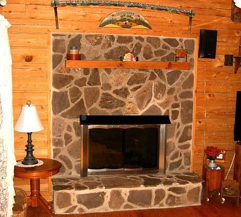 GAS LOG FIREPLACE